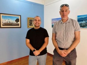 Arucas: El Espacio Cultural La Mutua presenta la exposición ‘Mar y Tierra’, de Richard Parker, con óleos inspirados en la fuerza del océano