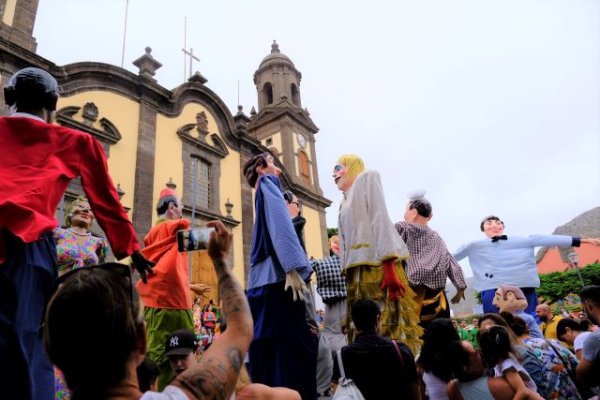 Los Pasacalles de Papagüevos de las fiestas de Guía arrancan este sábado