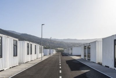 Vivienda entrega en Los Llanos de Aridane 44 viviendas modulares m&aacute;s a familias afectadas por el volc&aacute;n