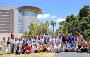 El HUC rinde homenaje a 35 residentes que finalizan su formaci&oacute;n en el hospital