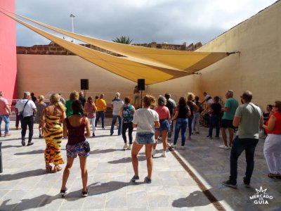 El Mercado de Gu&iacute;a celebr&oacute; Halloween con cientos de visitantes