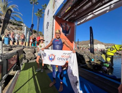 Eduard Mannanov y Ainhoa ​​Santana brillan en el Anfi Mog&aacute;n Open Water Gran Canaria