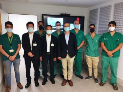 La Unidad de Pie y Tobillo del HUC recibe la visita de dos traumat&oacute;logos japoneses