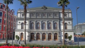 El Centro de Mayores de Guía organiza una salida cultural al Teatro Pérez Galdós para asistir a ‘Negrín, la ópera’