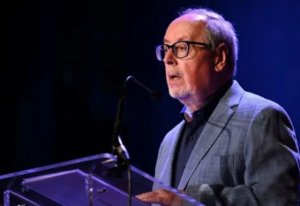 Artículo de opinión: &#039;Eterna pasión por un escudo y unos colores&#039;, por Amado Moreno