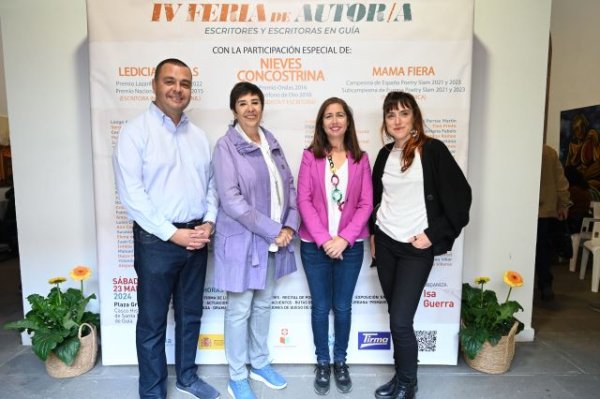 Más de un millar de personas asistieron a la IV Feria de Autor/A celebrada en Guía