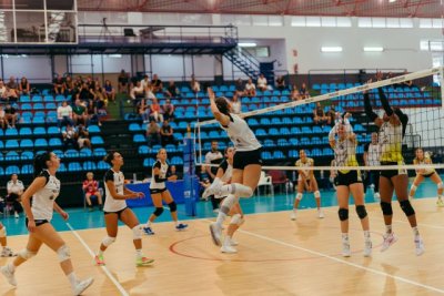 Voleibol: El Arona Voley femenino cierra la temporada en Superliga 2 con una derrota ante UC3M Leganés