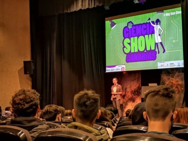 Más de 80 monólogos creados por jóvenes de Secundaria participan en Ciencia Show Canarias 2022