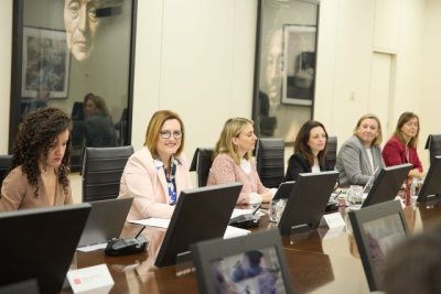 Delgado insta al Estado a mejorar la financiaci&oacute;n a las comunidades para atender a los migrantes