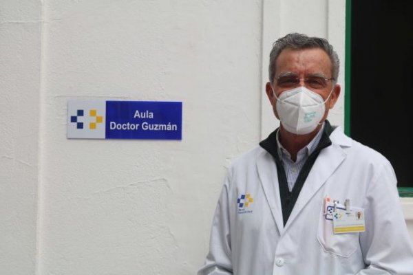 El Hospital Insular de Lanzarote rinde homenaje a su director Domingo de Guzmán en el día de su jubilación