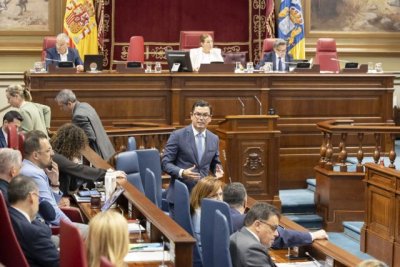 La Consejer&iacute;a crea una comisi&oacute;n para analizar propuestas que mejoren la conectividad desde Los Cristianos