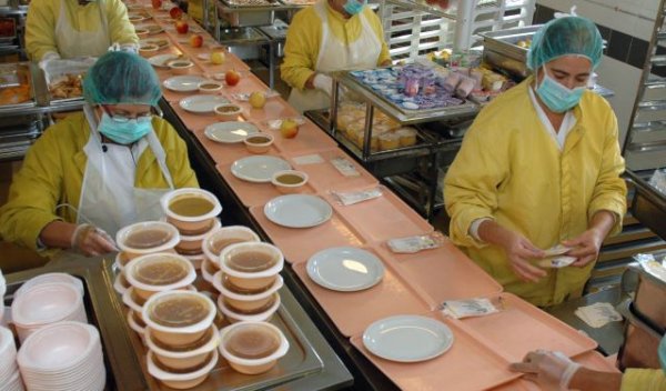 Los hospitales del SCS celebran el Día de Canarias con menús especiales para los pacientes ingresados