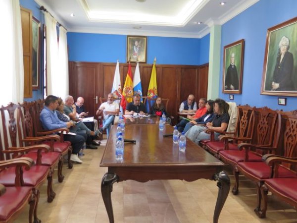 El grupo de gobierno de Guía aprueba en solitario pedir un crédito de 1,5 millones de euros para arreglar la carretera Bascamao-Montaña Alta