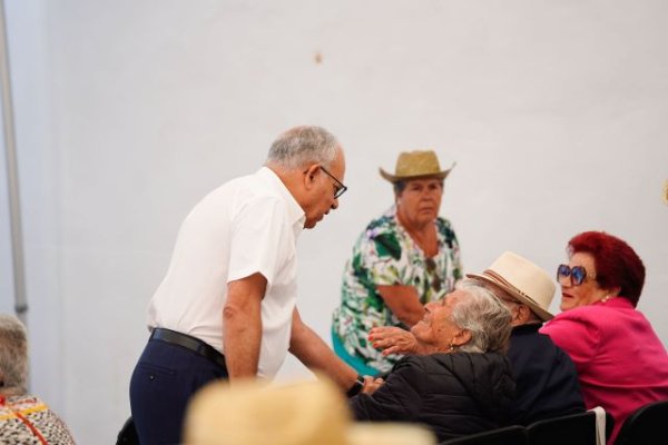 La Gomera: El Cabildo activa un programa de turismo sociocultural para las personas mayores de la isla