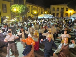 La Plaza Grande de Gu&iacute;a se llenar&aacute; de m&uacute;sica y colorido con m&aacute;s de un centenar de parejas como protagonistas del &lsquo;Baile del Queso&rsquo;