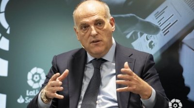 Tebas: "El nuevo Fair play de la UEFA impedir&aacute; los patrocinios hinchados"