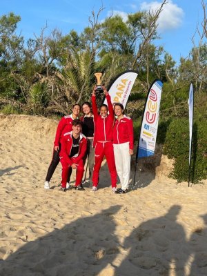 Un oro, una plata y dos bronces en una jornada de surf histórica para la Universidad Europea de Canarias