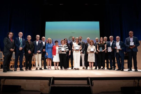 Educación reconoce con diez distinciones Viera y Clavijo la meritoria labor de docentes y centros de enseñanza