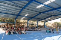 Gáldar: El colegio de San Isidro estrena nueva cubierta en su cancha y un pavimento renovado
