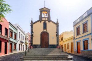 Guía: La Plaza de San Roque se cierra mañana al tráfico por la Carrera Nocturna