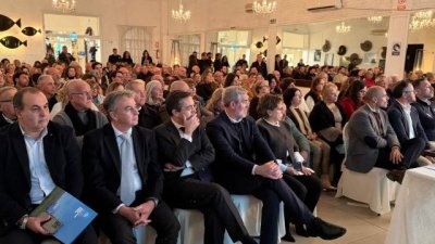 Clavijo se compromete a mantener firme el respaldo a la “importante y activa” comunidad canaria en Uruguay