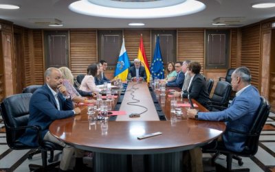 Clavijo pide a la UE m&aacute;s implicaci&oacute;n en la crisis migratoria e invita a Von der Leyen a viajar a Canarias