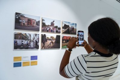 Casi 2.000 personas visitaron TRAVESÍAS, la exposición que da voz a los menores migrantes