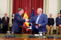 UPA firma con Agricultura un ambicioso acuerdo que activa el plan de apoyo al campo espa&ntilde;ol