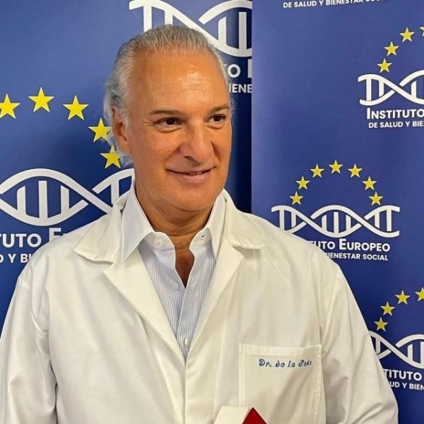 Artículo de opinión: &#039;La oración ayuda a curar, afirma el profesor de cardiología doctor Manuel de la Peña&#039;