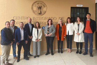 Armas remarca en la visita al CIFP Tony Gallardo que las ense&ntilde;anzas de FP facilitan la empleabilidad