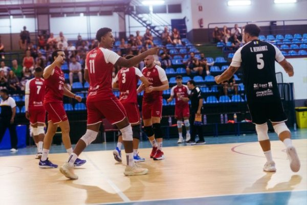Voleibol Superliga Masculina 2: El Arona Spring In Motion suma una nueva victoria y certifica su presencia la fase de ascenso a Superliga por segunda temporda consecutiva