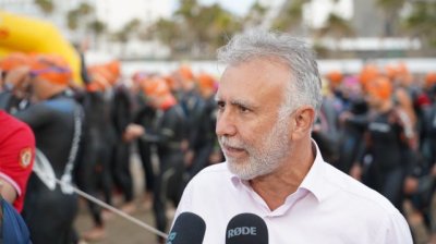 Torres asiste al Ironman de Lanzarote y remarca las pruebas de relevancia mundial que acoge Canarias cada a&ntilde;o
