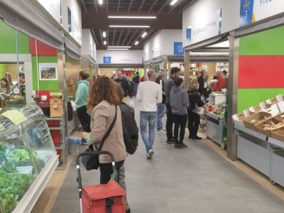 El Mercado de Gu&iacute;a ampl&iacute;a el horario de apertura para adaptarse a las necesidades de sus clientes