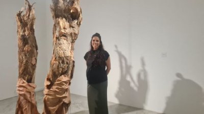 Itahisa P. Conesa presenta innovadoras técnicas escultóricas en una exposición de la SAC