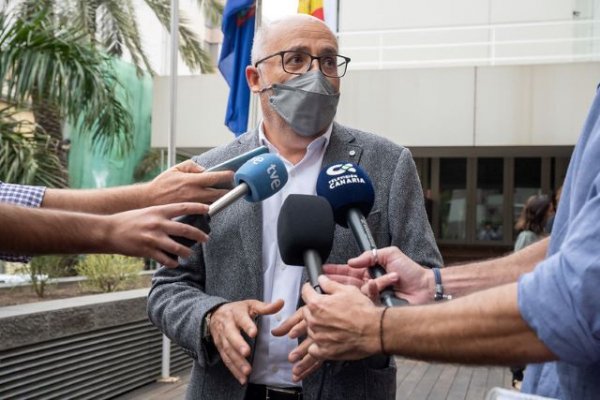 El Cabildo convoca una reunión institucional para garantizar la continuidad del proyecto del Siam Park