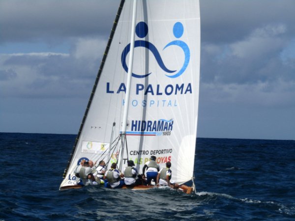 Fin de semana intenso con doble jornada de Vela Latina Canaria en la bahía capitalina