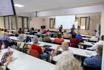 Bienestar Social impulsa los estudios universitarios entre la población mayor de Canarias