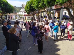 El Centro de Mayores de Guía reanuda la celebración de sus bailes tras dos años cancelados por la pandemia