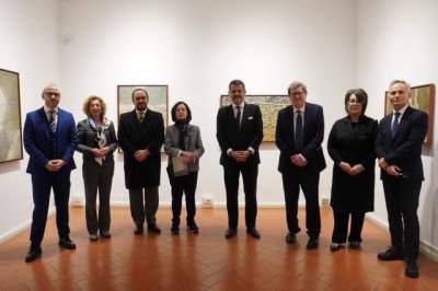 Horacio Umpi&eacute;rrez inaugura en el Instituto Cervantes de Roma una exposici&oacute;n de Cristino de Vera