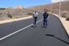 G&aacute;ldar asfalta la carretera de la Urbanizaci&oacute;n Playa Canaria junto al Faro de Sardina