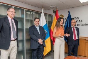 La consejera de Turismo y Empleo, Jessica de León, preside la toma de posesión de los cargos de su Departamento