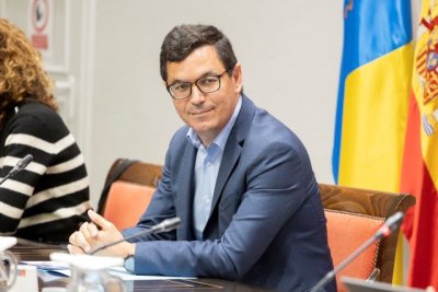 La Consejer&iacute;a avanza en el proceso de redacci&oacute;n del proyecto de regeneraci&oacute;n del puerto de Caleta de Sebo