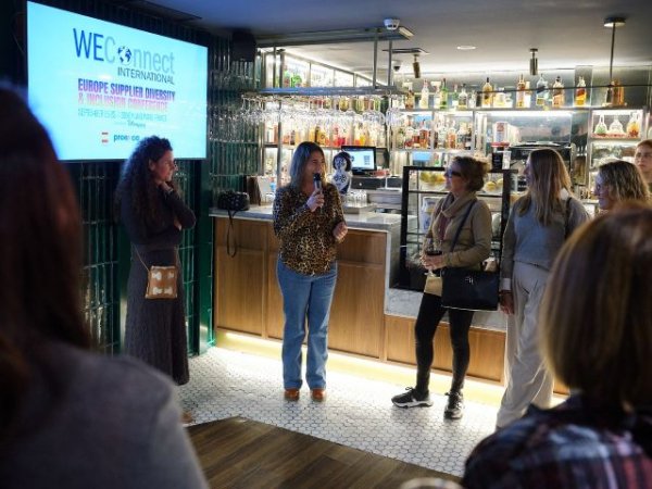 Una veintena de emprendedoras canarias muestran su potencial en Madrid a grandes compradores mundiales