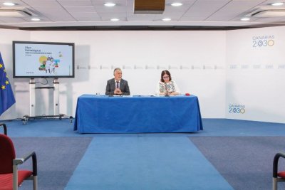 Torres: “Por primera vez habrá en Canarias plazas públicas gratuitas de 0 a 3 años en los centros de la Consejería”