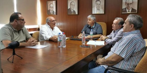 El Director General de Deportes, Manuel López Santana, visitó la FIFLP