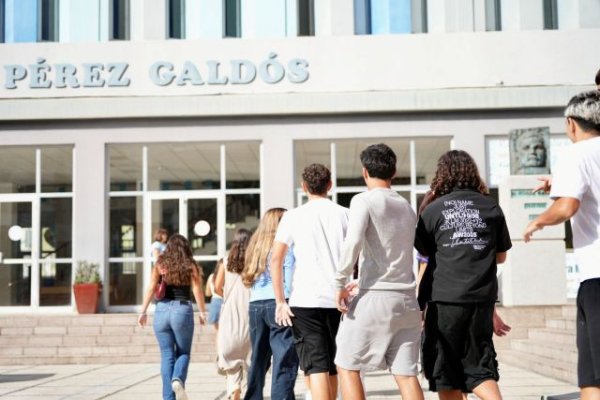 Educación concede los Premios Extraordinarios de Bachillerato 2024/25 a ocho estudiantes isleños