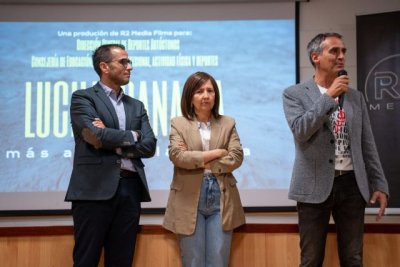 El documental &lsquo;Lucha, canaria&rsquo; disecciona el papel de la mujer en el deporte vern&aacute;culo a lo largo de su historia