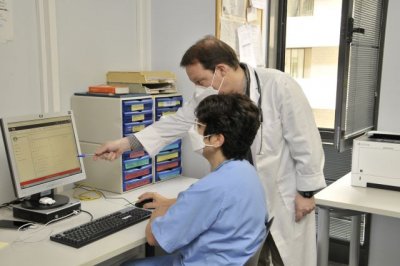 El Hospital Dr. Negrín pone en marcha un proyecto piloto de telemedicina a través de HADO