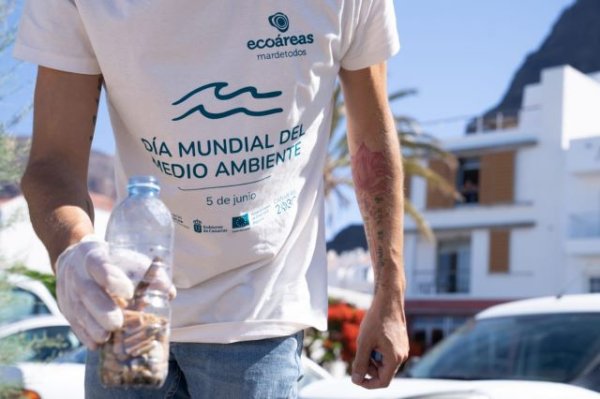 Ecoáreas Mardetodos recoge más de 12.300 colillas en el litoral de Canarias por el Día Mundial del Medio Ambiente