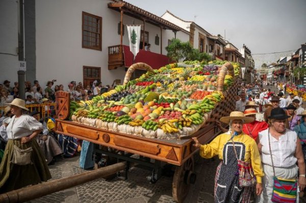 El Cabildo califica de “histórica” la Romería Ofrenda a la Virgen del Pino con más de 60.000 personas